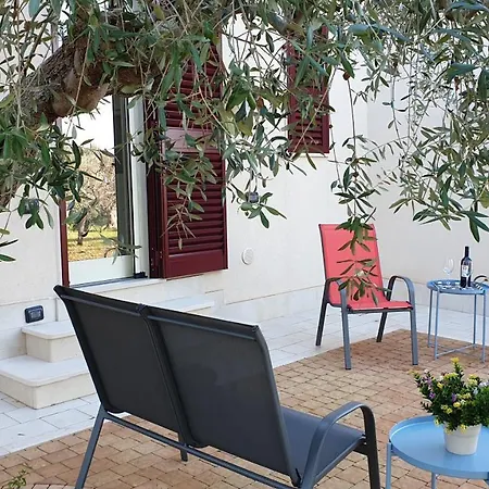 Tra Gli Ulivi Villa Putignano Exterior photo